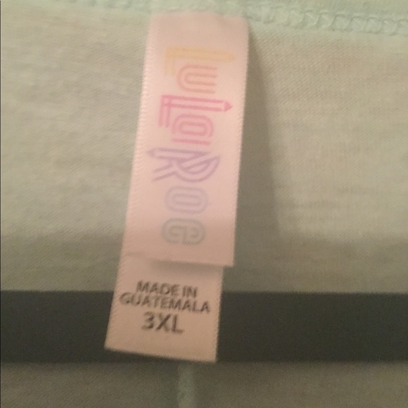 Lularoe classic tee - Picture 3 of 3